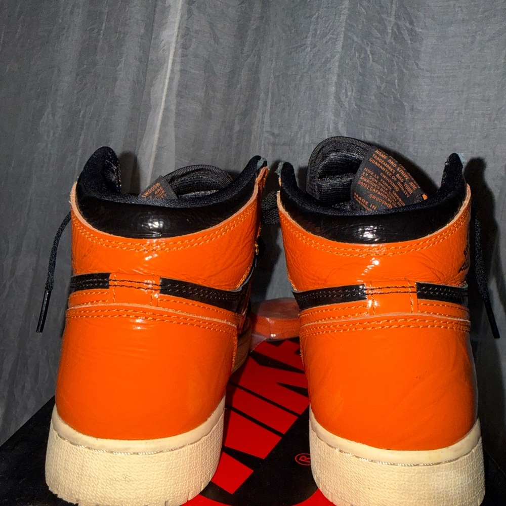 Air Jordan 1 Retro High OG 'Shattered Backboard 3.0' - Picture 5 of 9